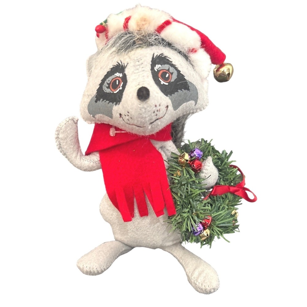 Annalee 2009 Christmas Raccoon 8" Felt Posable Doll Wreath‎ Addition Santa Hat